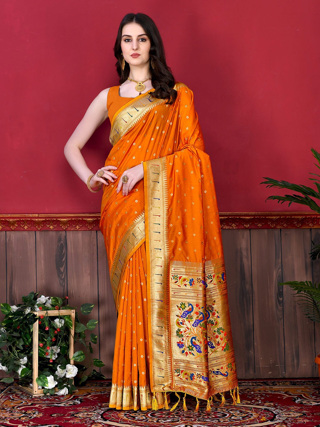 

ZIBLON Ethnic Motifs Zari Silk Blend Kanjeevaram Saree, Orange