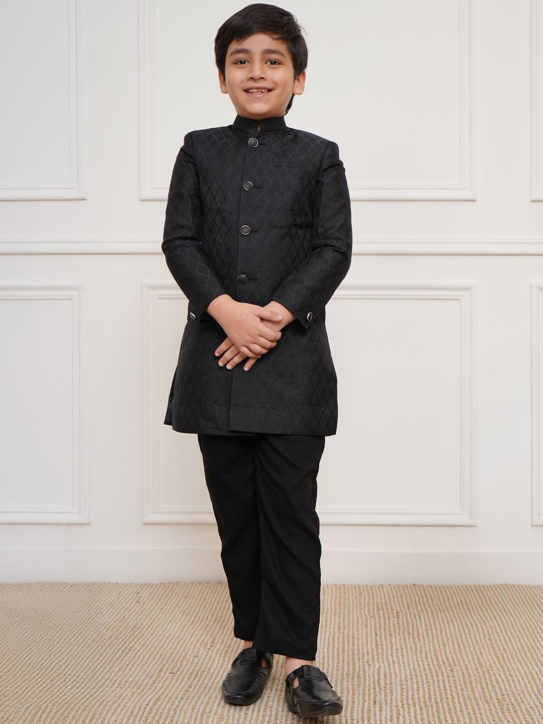 

Vastramay Boys Slim Fit Self-Design Sherwani Set, Black