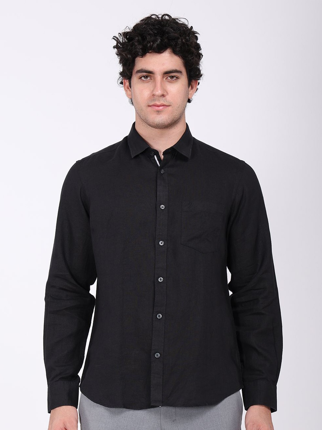 

Indian Terrain Men Classic Slim Fit Opaque Casual Shirt, Black