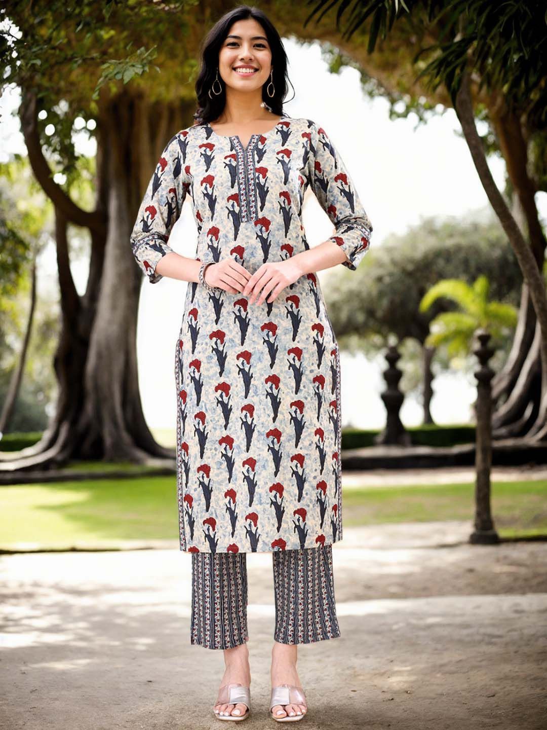 

Anouk Floral Printed Notch-Neck Straight Pure Cotton Kurta With Trousers, Grey