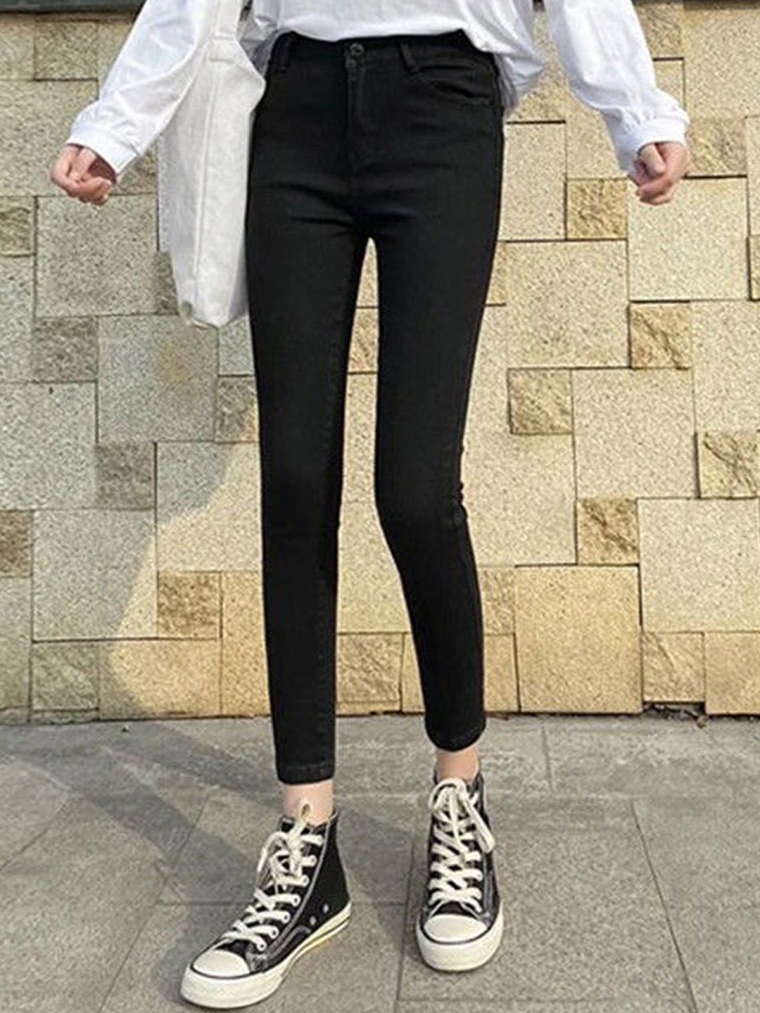 

StyleCast Women Skinny Fit Mid-Rise Cotton Jeans, Black
