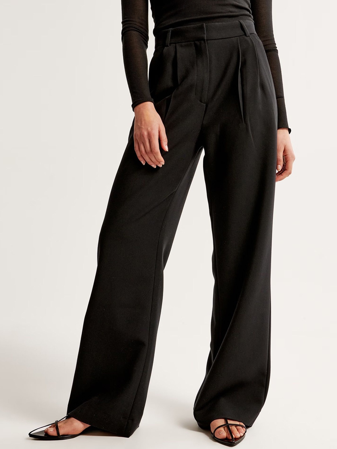 

FNOCKS Women Original Tapered Fit High-Rise Lint Free Pleated Trousers, White