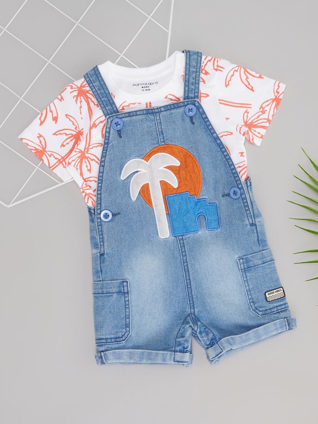 

Pantaloons Baby Infant Floral Printed Dungaree With T-Shirt, Blue