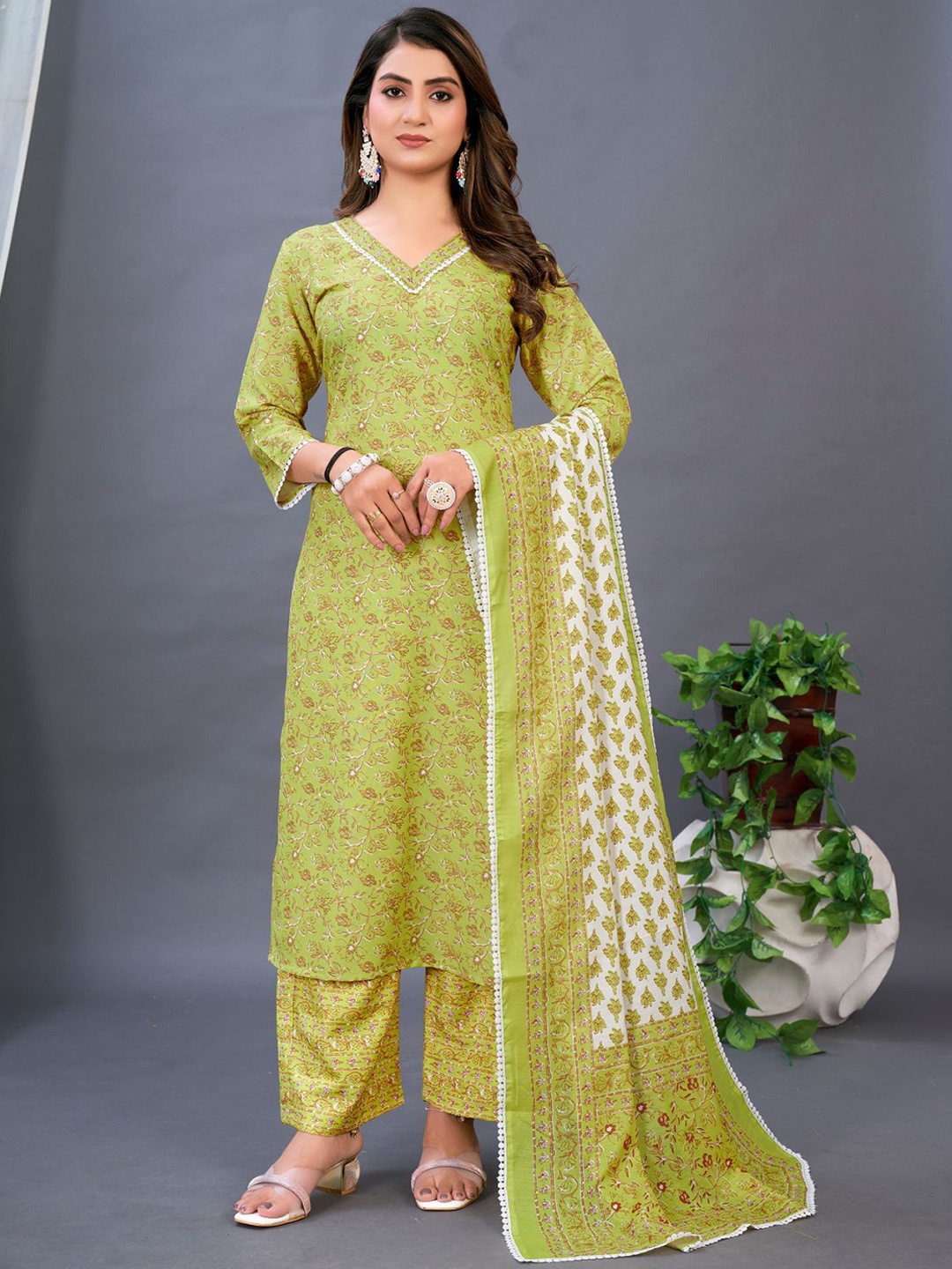 

SANTOPERA DESIGNER Women Floral Printed Regular Kurta with Trousers & With Dupatta, Yellow