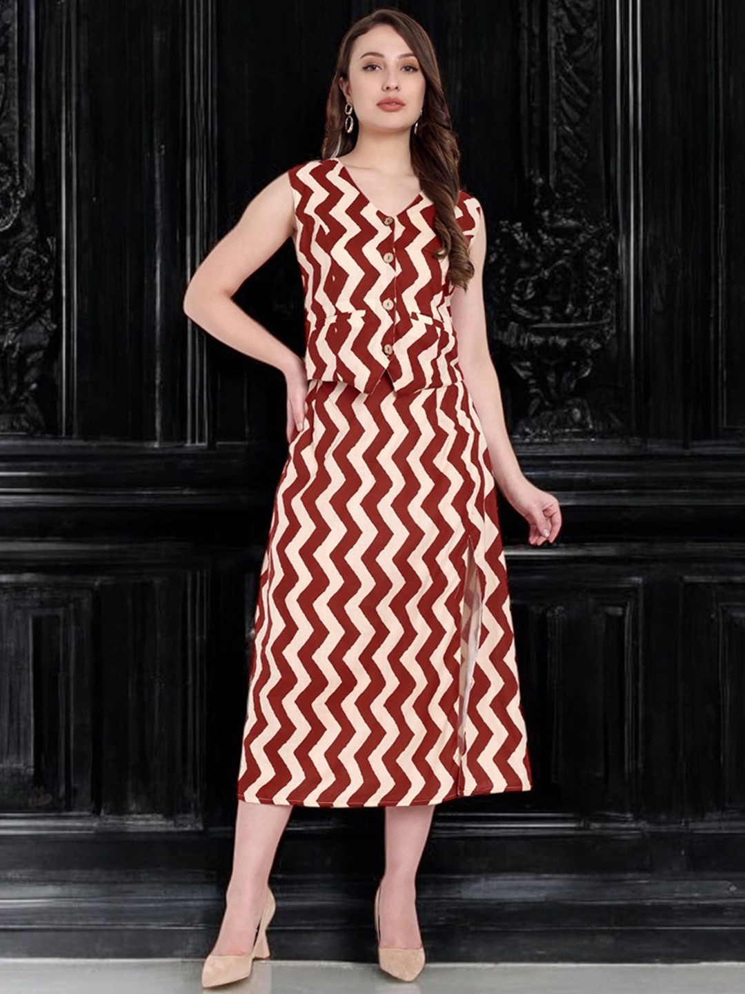 

The BANJARA TRAIL Chevron Printed Pure Cotton Waistcoat With Skirt, Red