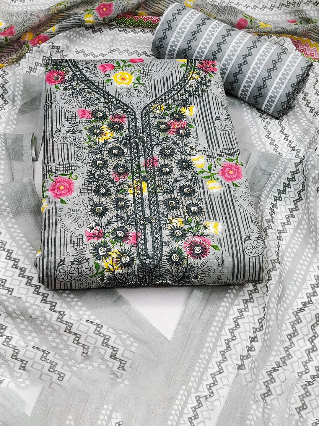 

SAINOOR Floral Printed Pure Cotton Unstitched Dress Material, Grey