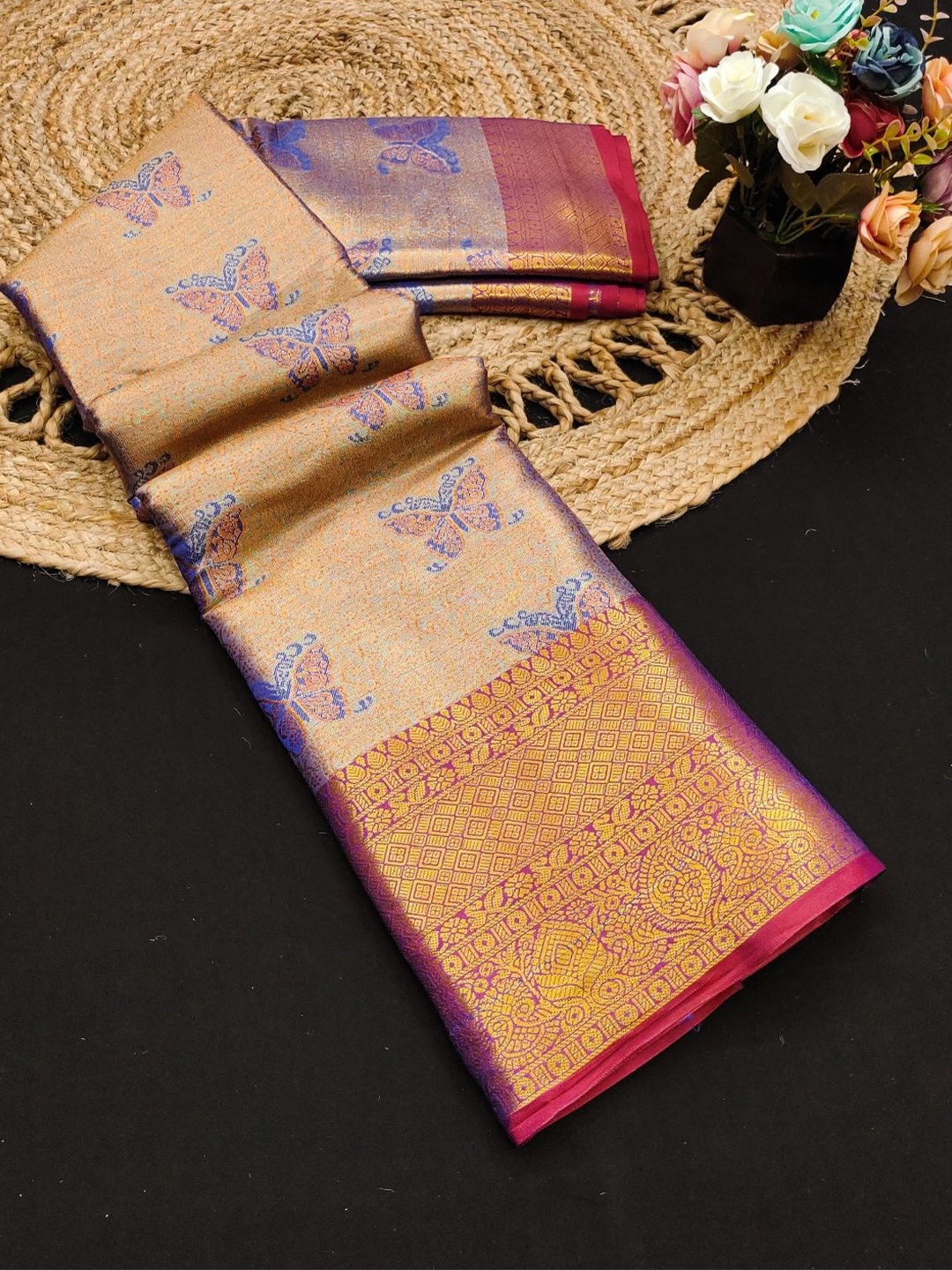 

DIVASTRI Zari Pure Silk Handloom Banarasi Saree, Blue