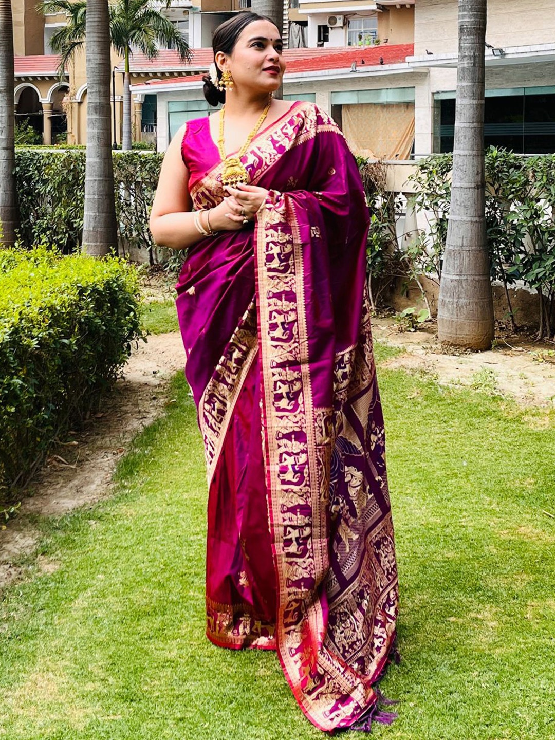 

SILKWEAR Ethnic Motifs Zari Kanjeevaram Saree, Purple