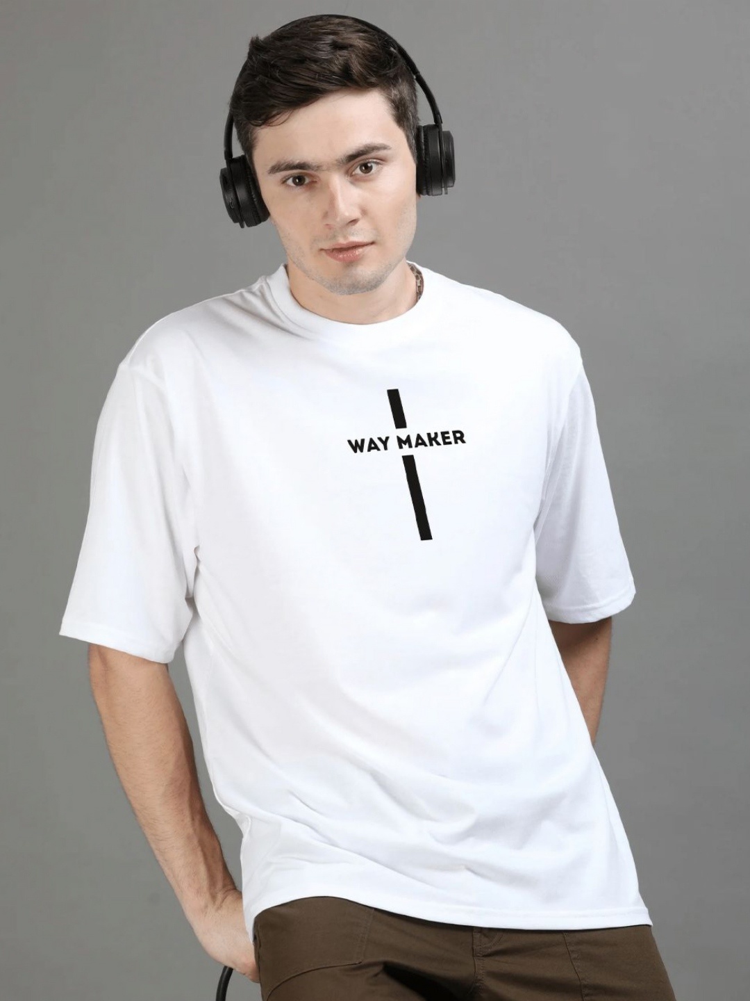 

GSPO Men Typography Printed Applique T-shirt, White