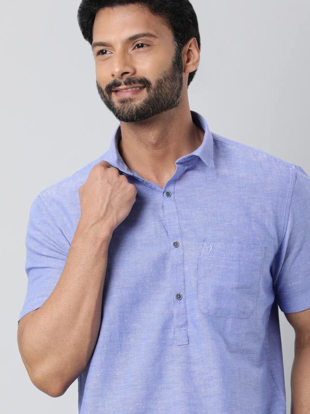 

Indian Terrain Men Slim Fit Micro Checks Opaque Casual Shirt, Blue