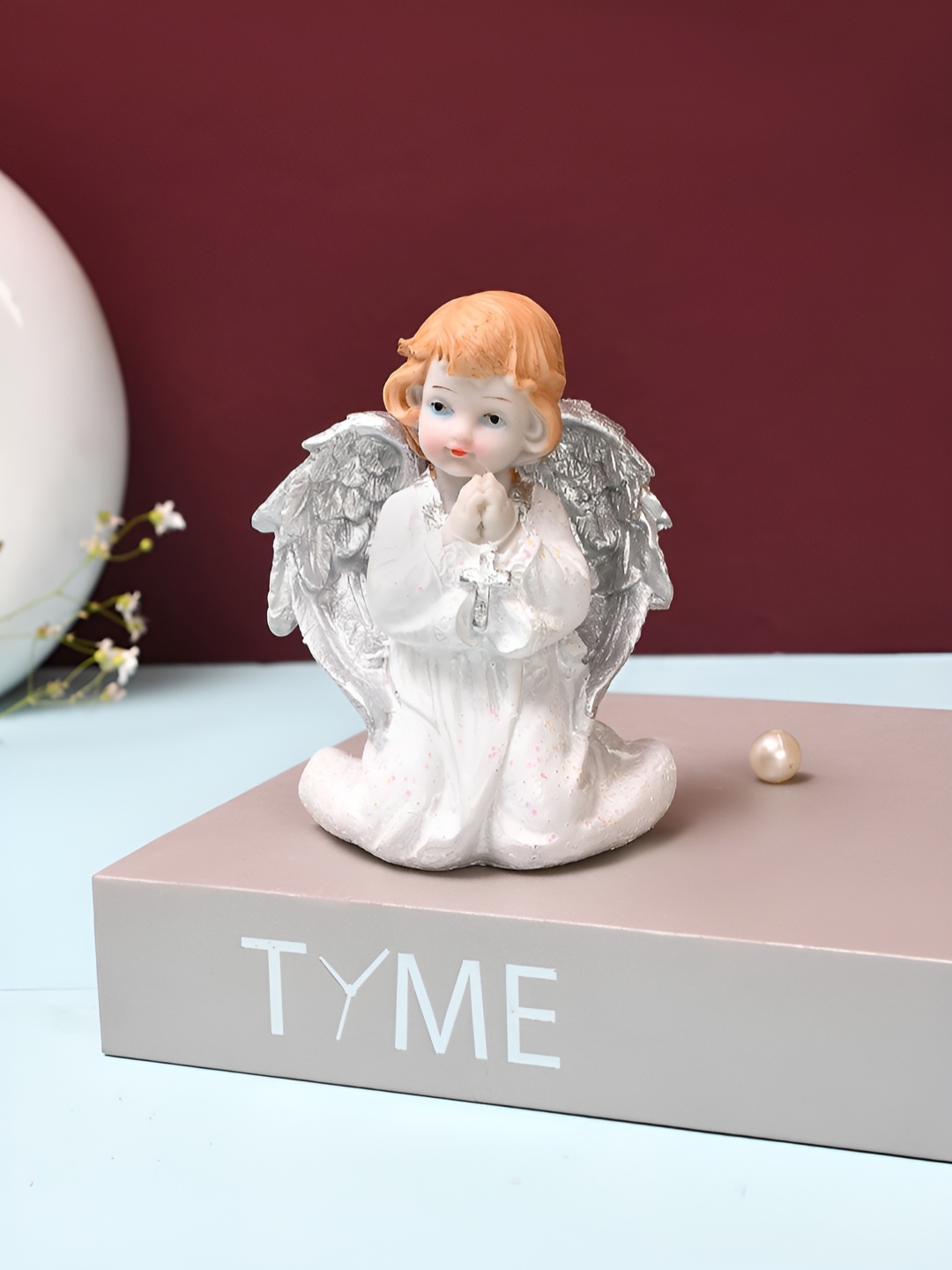 

TAYHAA Silver-Toned Figurine Showpiece
