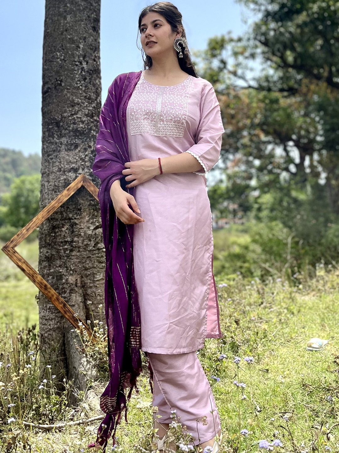 

zinzraa Floral Yoke Design Round Neck Straight Kurta With Trousers & Dupatta, Lavender