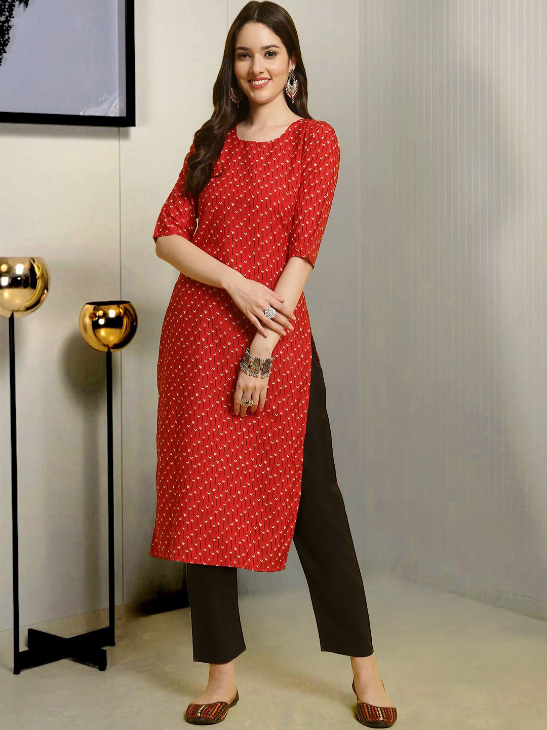 

Moda Rapido Floral Printed Straight Kurta With Trousers, Red