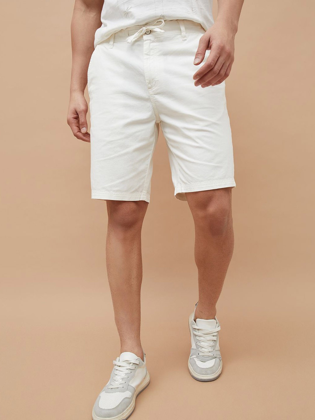 

CODE by Lifestyle Men Mid-Rise Cotton Shorts, Off white