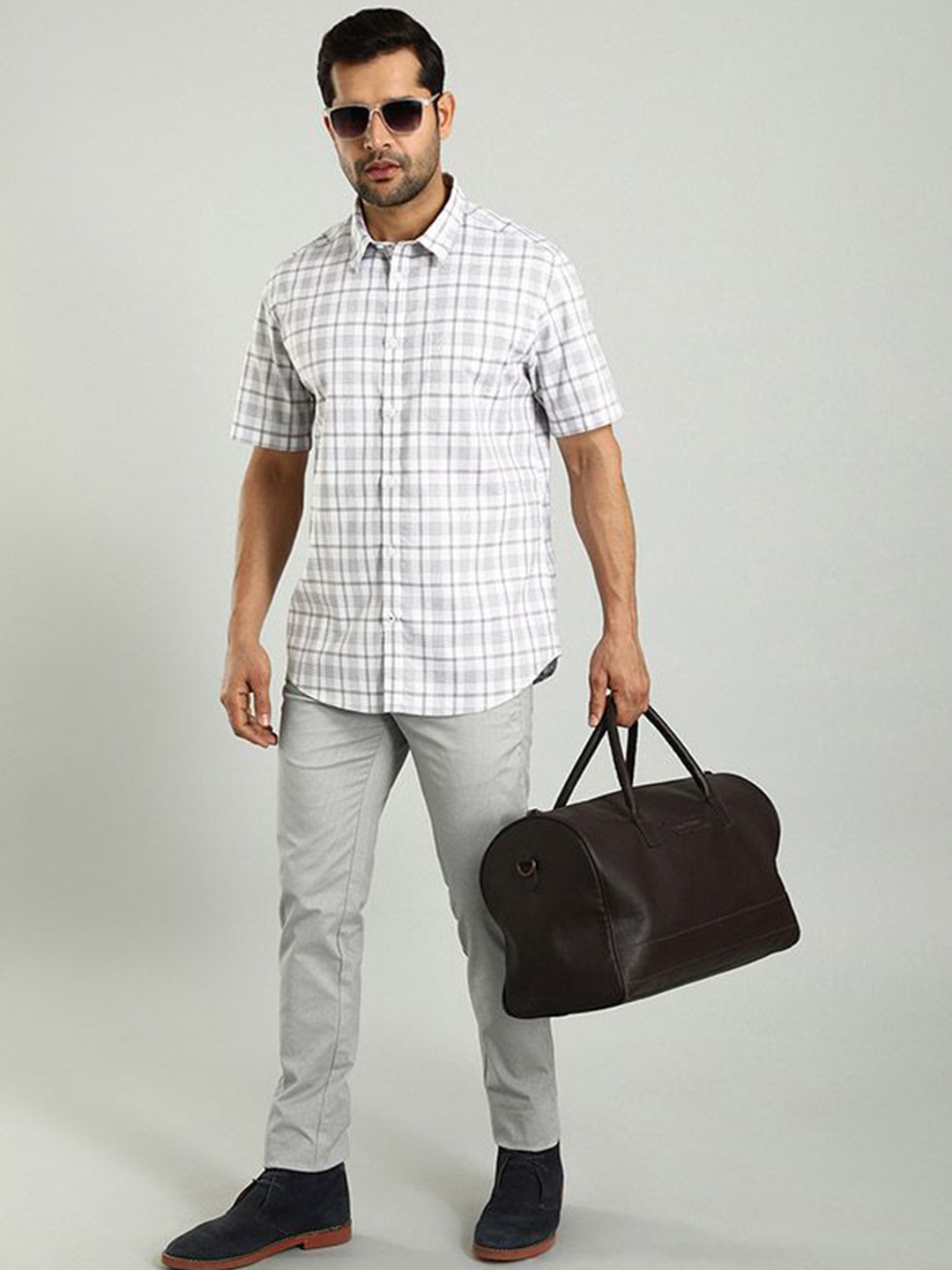 

Indian Terrain Men Classic Slim Fit Opaque Checked Casual Shirt, White