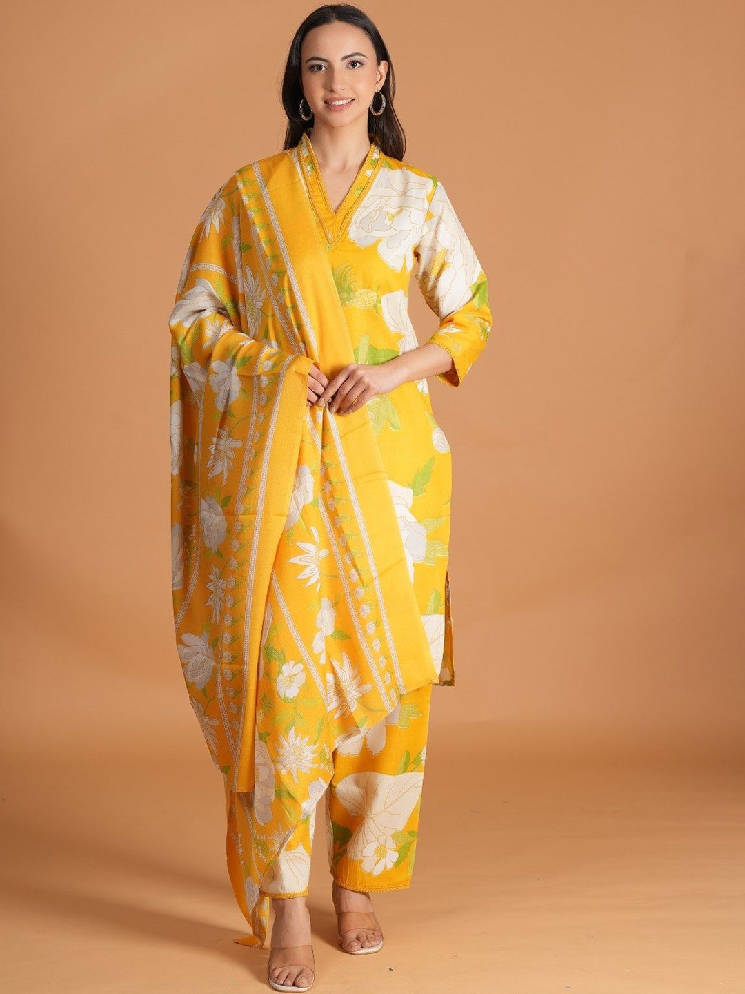 

BAESD Floral Printed V-Neck Straight Kurta With Trouser And Dupatta, Yellow