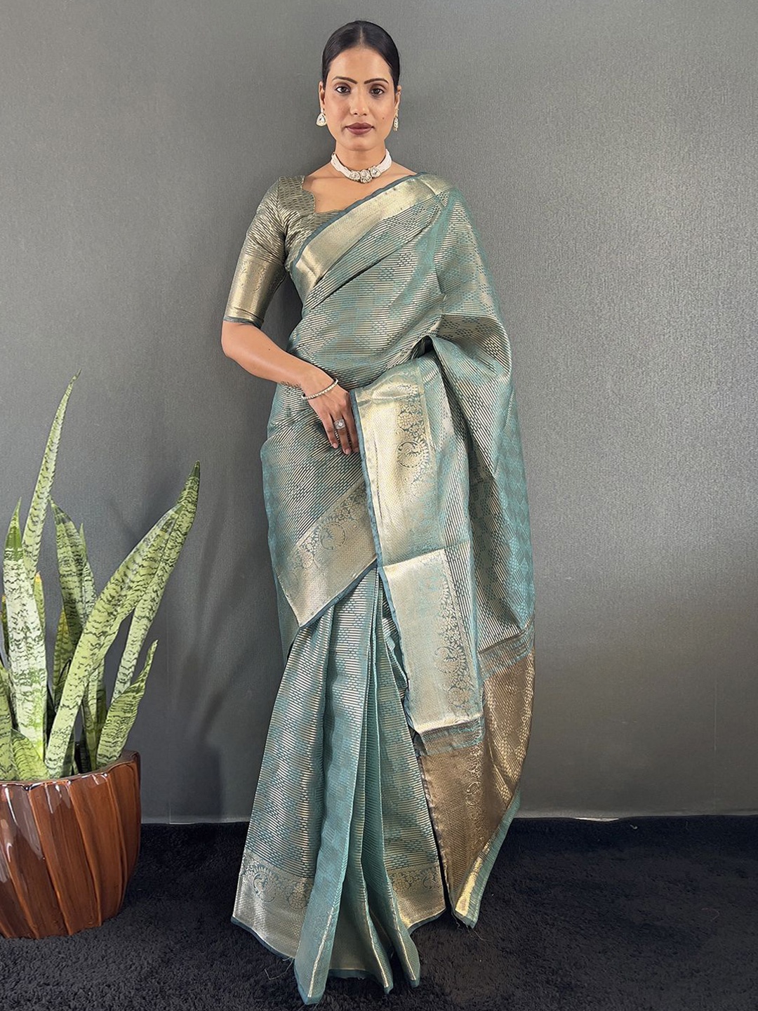 

DIVASTRI Ethnic Motifs Zari Organza Designer Kanjeevaram Saree, Blue