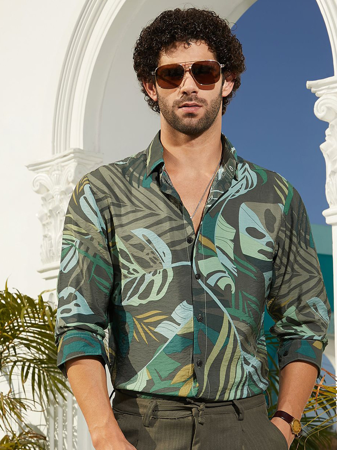 

Campus Sutra Men Comfort Opaque Printed Casual Shirt, Green