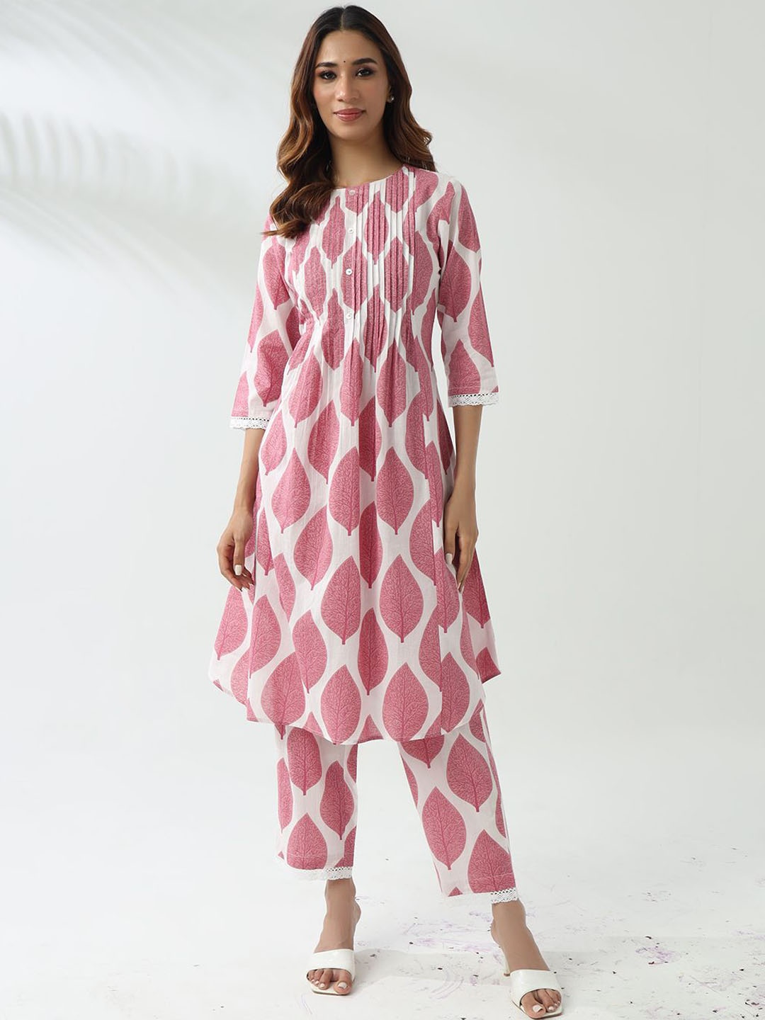 

FIORRA Floral Printed Round Neck Pleated Flared A-Line Kurta With Trousers, Pink