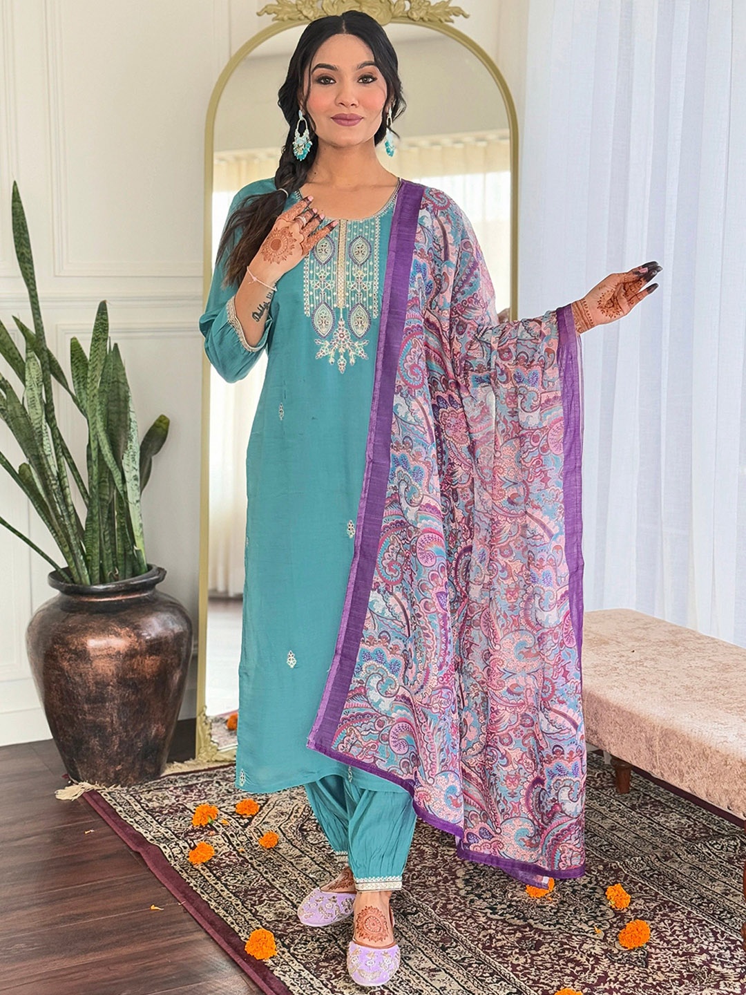 

DIVASTRI Floral Embroidered Sequinned Chanderi Silk Straight Kurta With Trousers & Dupatta, Blue