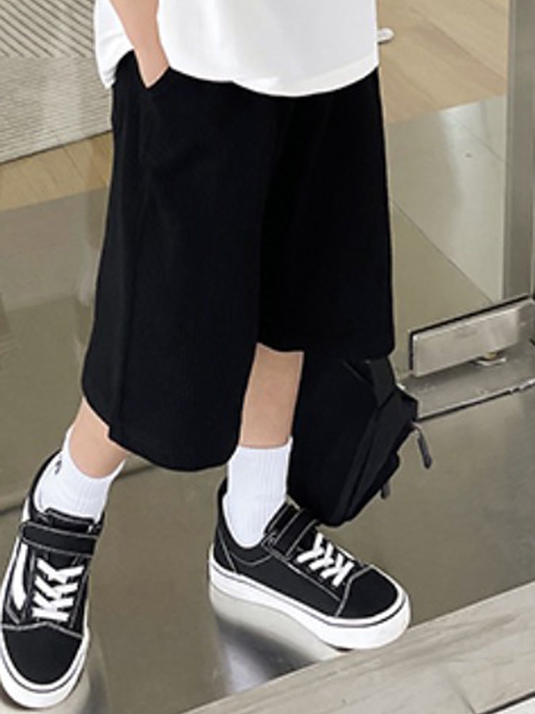 

LULU & SKY Boys High-Rise Shorts, Black