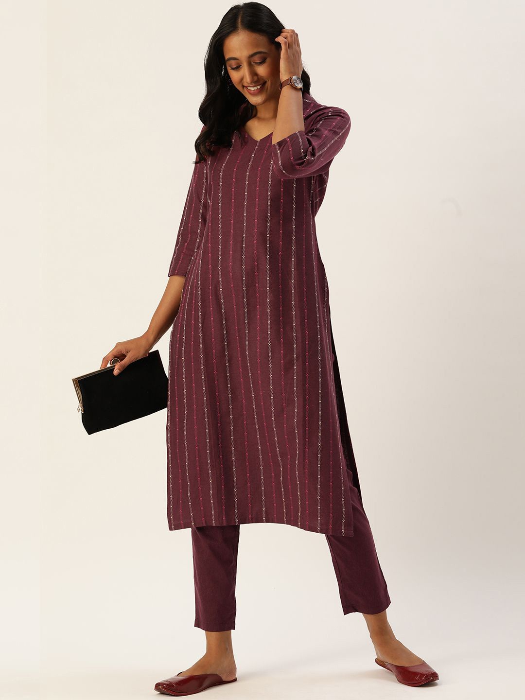 

DIVASTRI Striped Mandarin Collar Straight Kurta With Trousers, Maroon