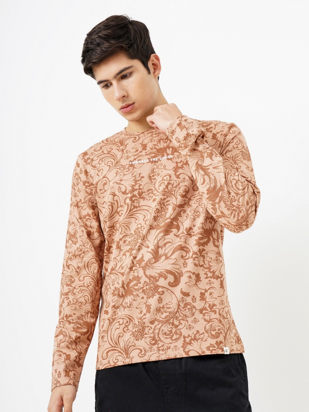 

Genoa Men Floral Printed Slim Fit T-shirt, Peach