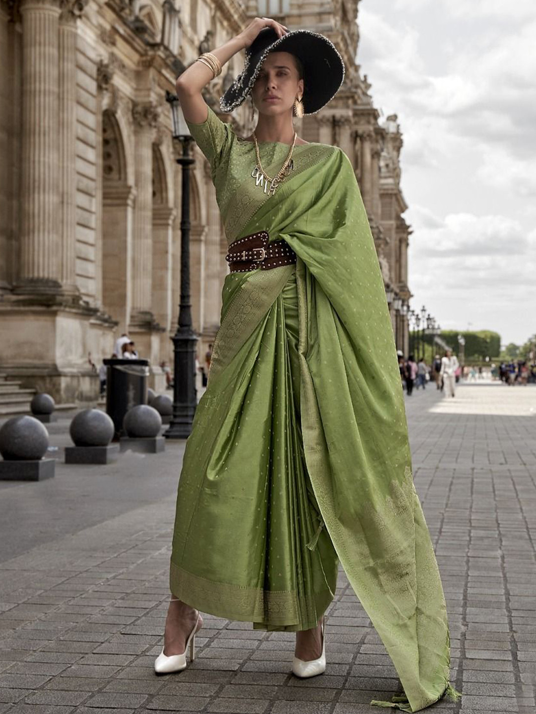 

Anouk Woven Design Zari Silk Blend Kanjeevaram Saree, Green