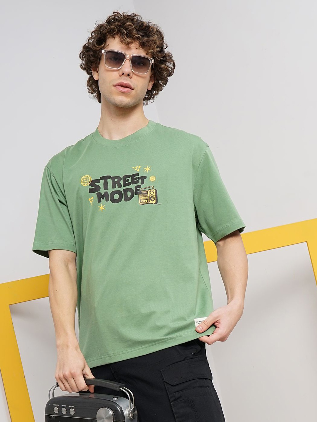 

Genoa Men Typography Printed T-shirt, Green