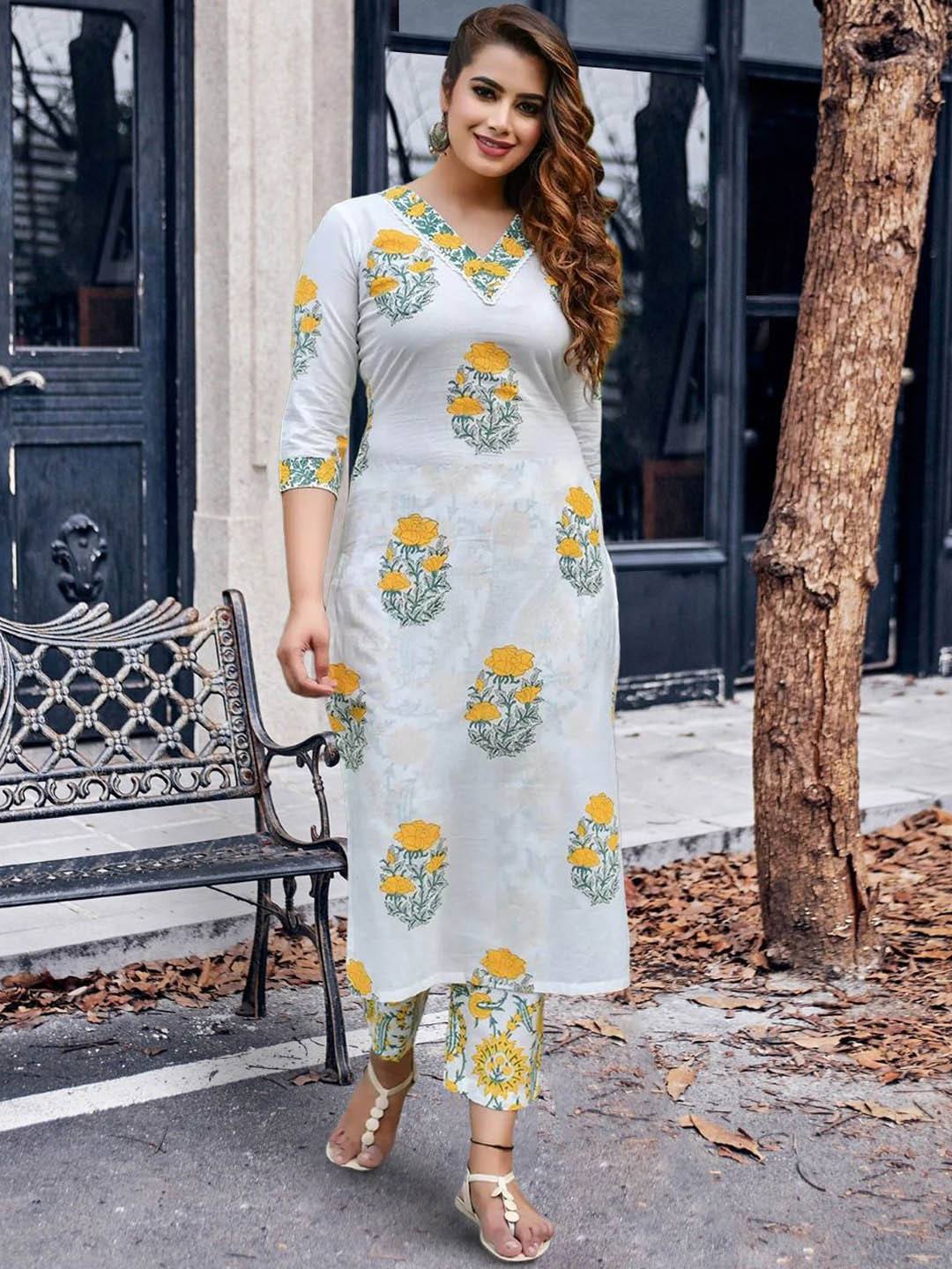 

Moda Rapido Women Ethnic Motifs Printed Regular Kurta with Trousers & With Dupatta, White