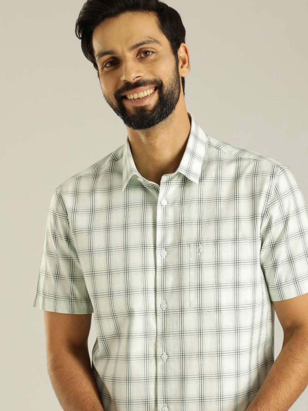 

Indian Terrain Men Slim Fit Opaque Checked Casual Shirt, Green