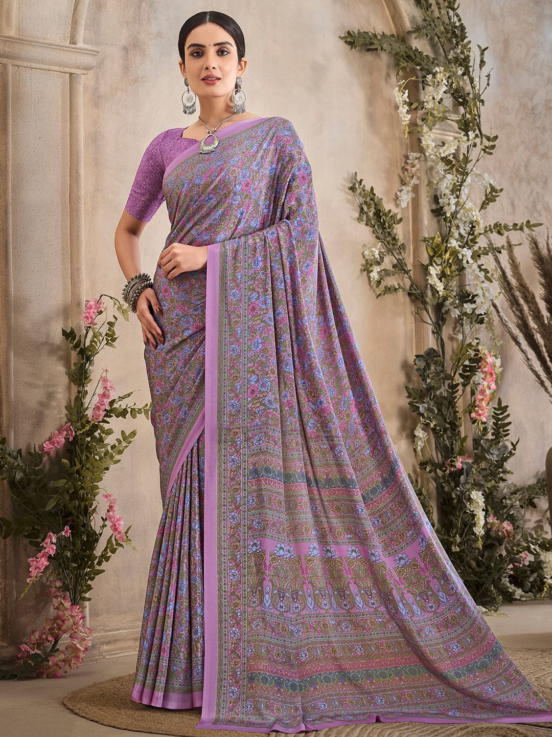 

DIVASTRI Floral Printed Saree, Lavender