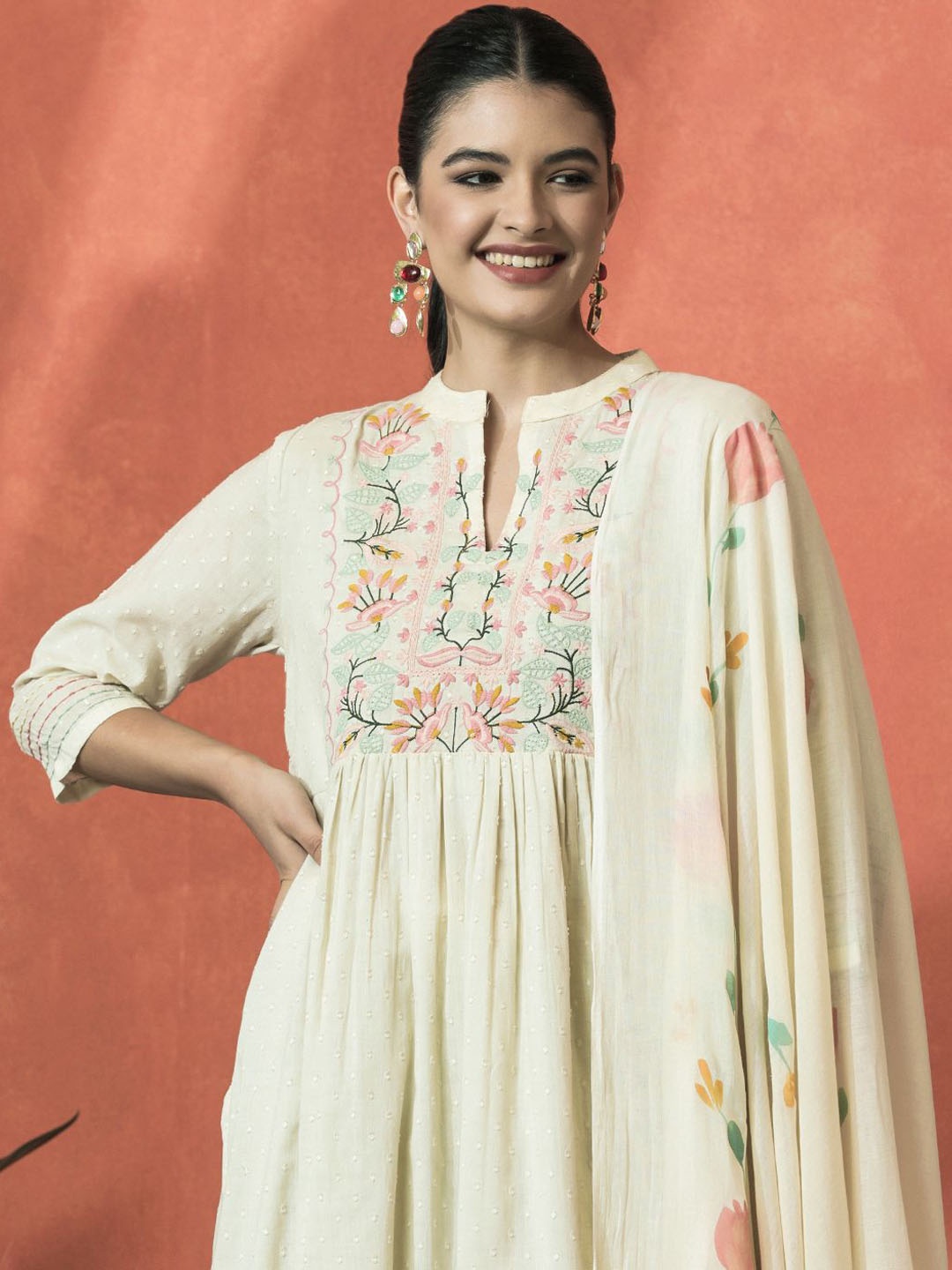 

Sangria Floral Embroidered Mandarin Collar Cotton A-Line Kurta With Trouser & Dupatta, Off white