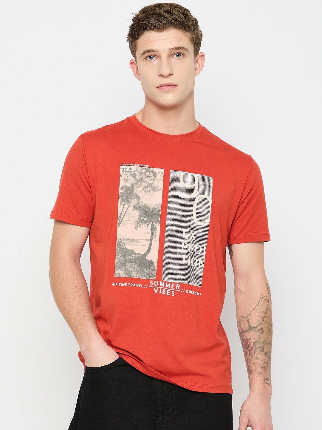 

Duke Men Typography Printed Applique Slim Fit T-shirt, Red