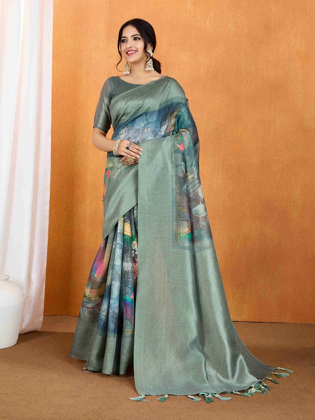 

MUSKAN CREATION Woven Design Zari Banarasi Saree, Grey