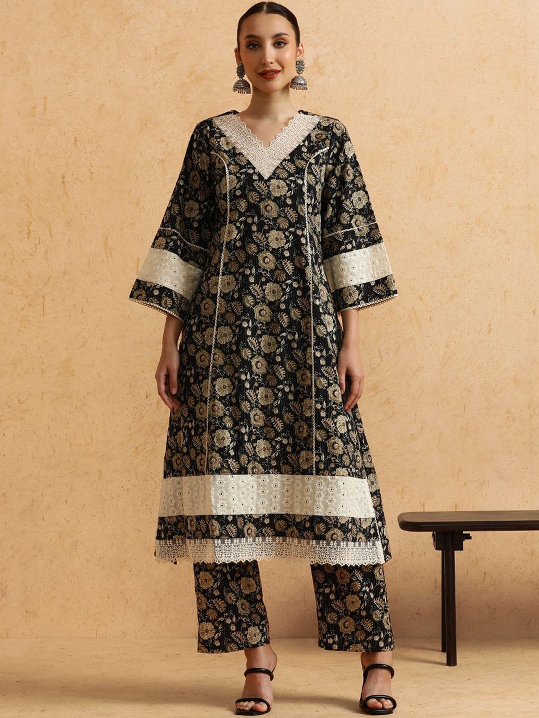 

STYLEBAAZI Floral Printed A Line Pure Cotton Kurta With Palazzo, Black