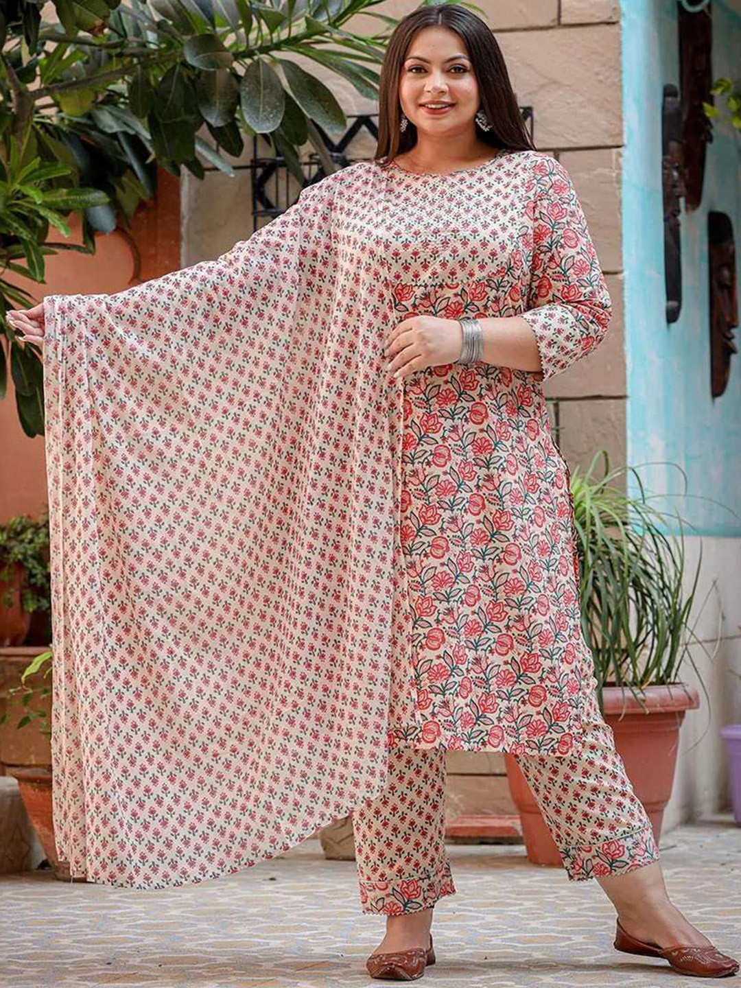 

MissKurti Floral Printed Straight Pure Cotton Kurta With Trousers And Dupatta, Pink