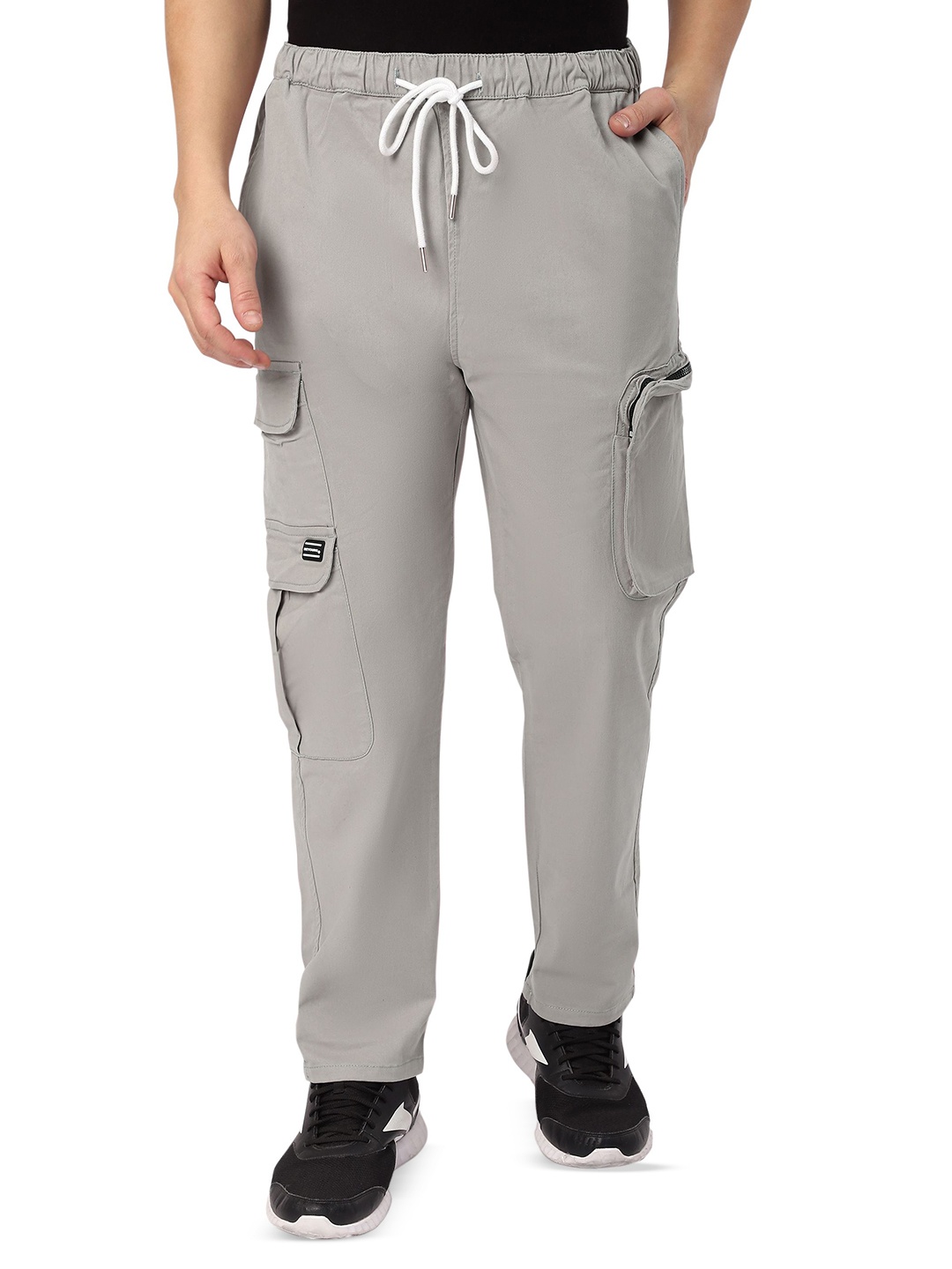 

Beyoung Men Relaxed Wrinkle Free Cargos Trousers, Grey