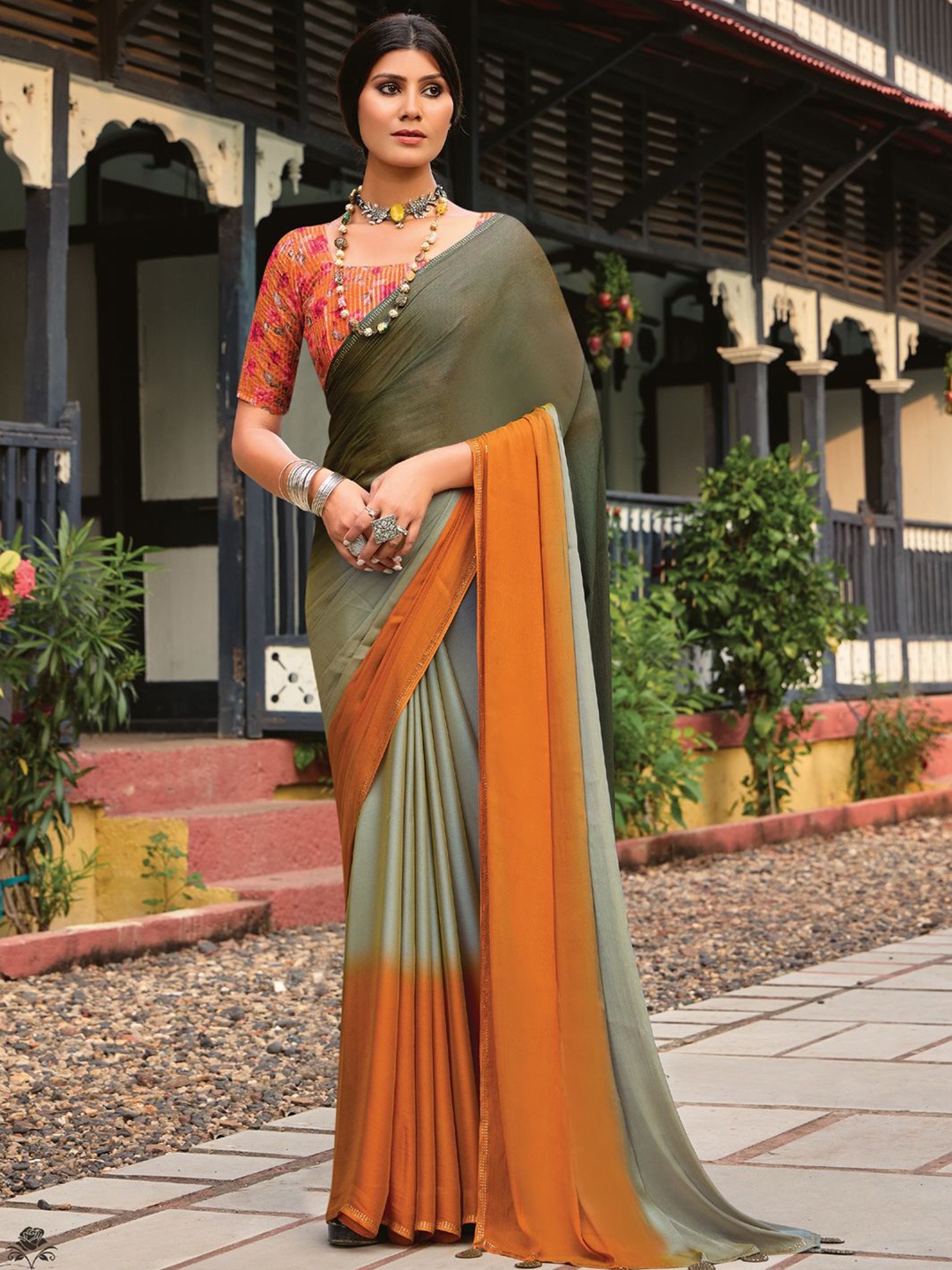 

DIVASTRI Ombre Beads and Stones Saree With Unstitched Blouse Piece, Orange