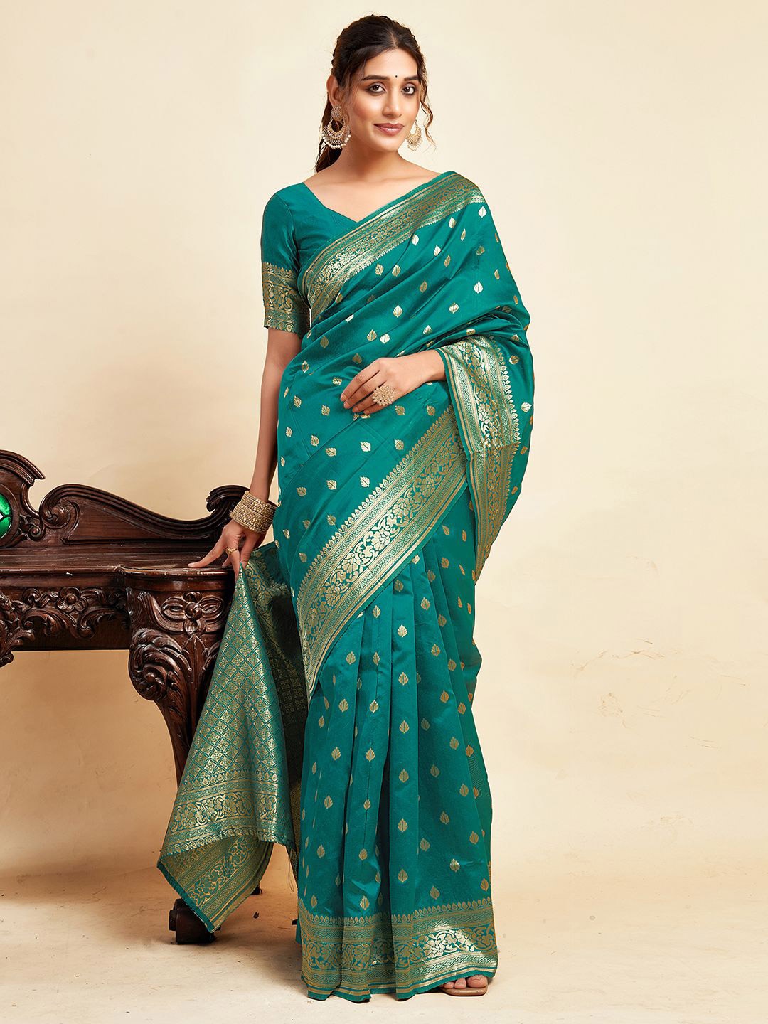 

HERE&NOW Ethnic Motifs Zari Kanjeevaram Saree, Green