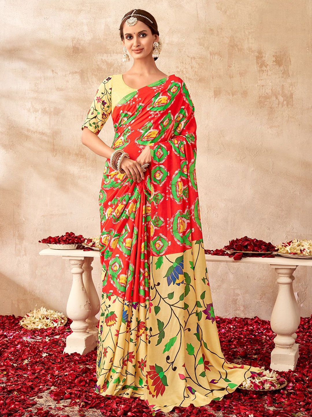 

SARHAFloral Pure Georgette Saree, Red