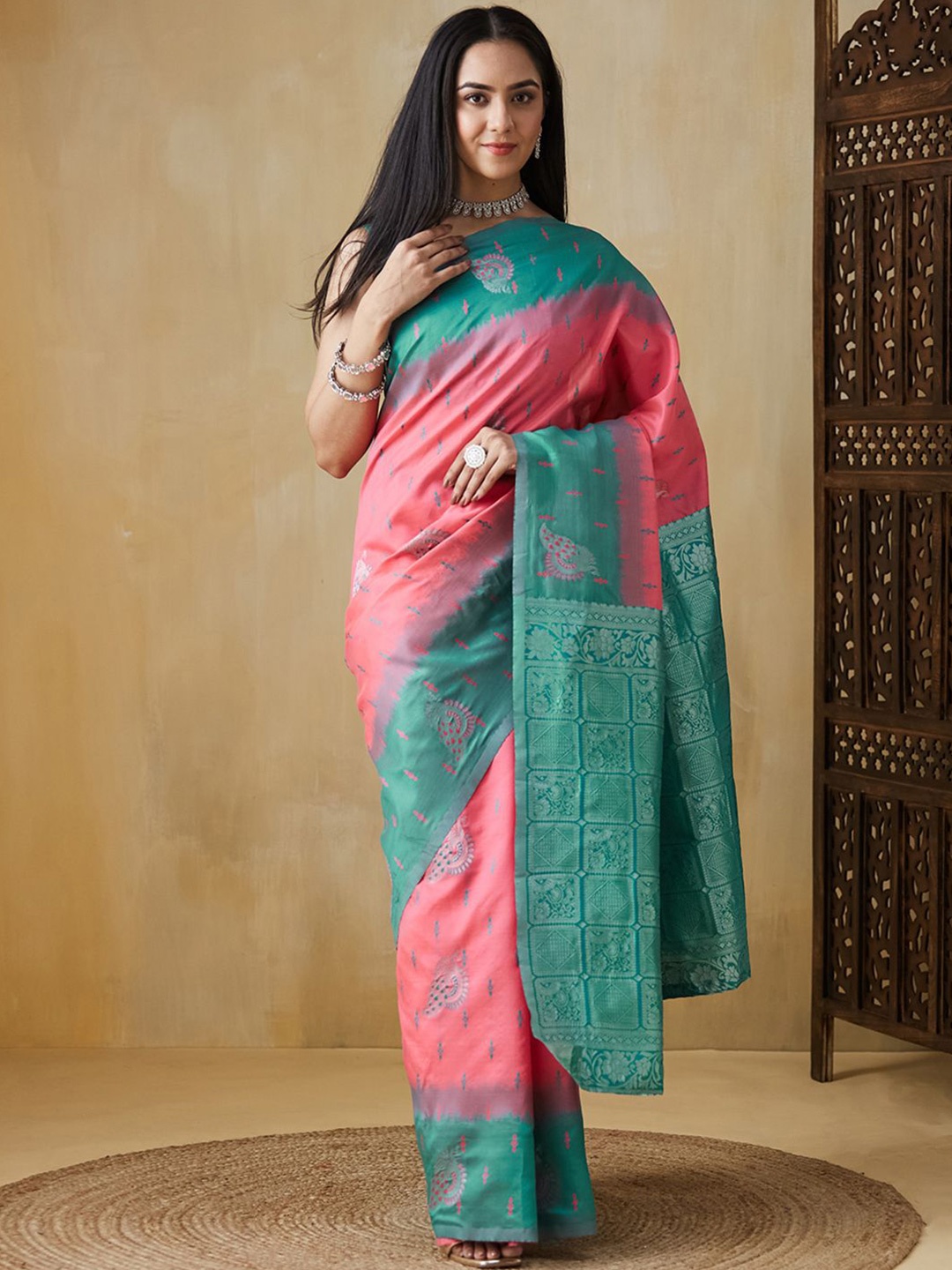 

Mitera Woven Design Banarasi Saree, Pink