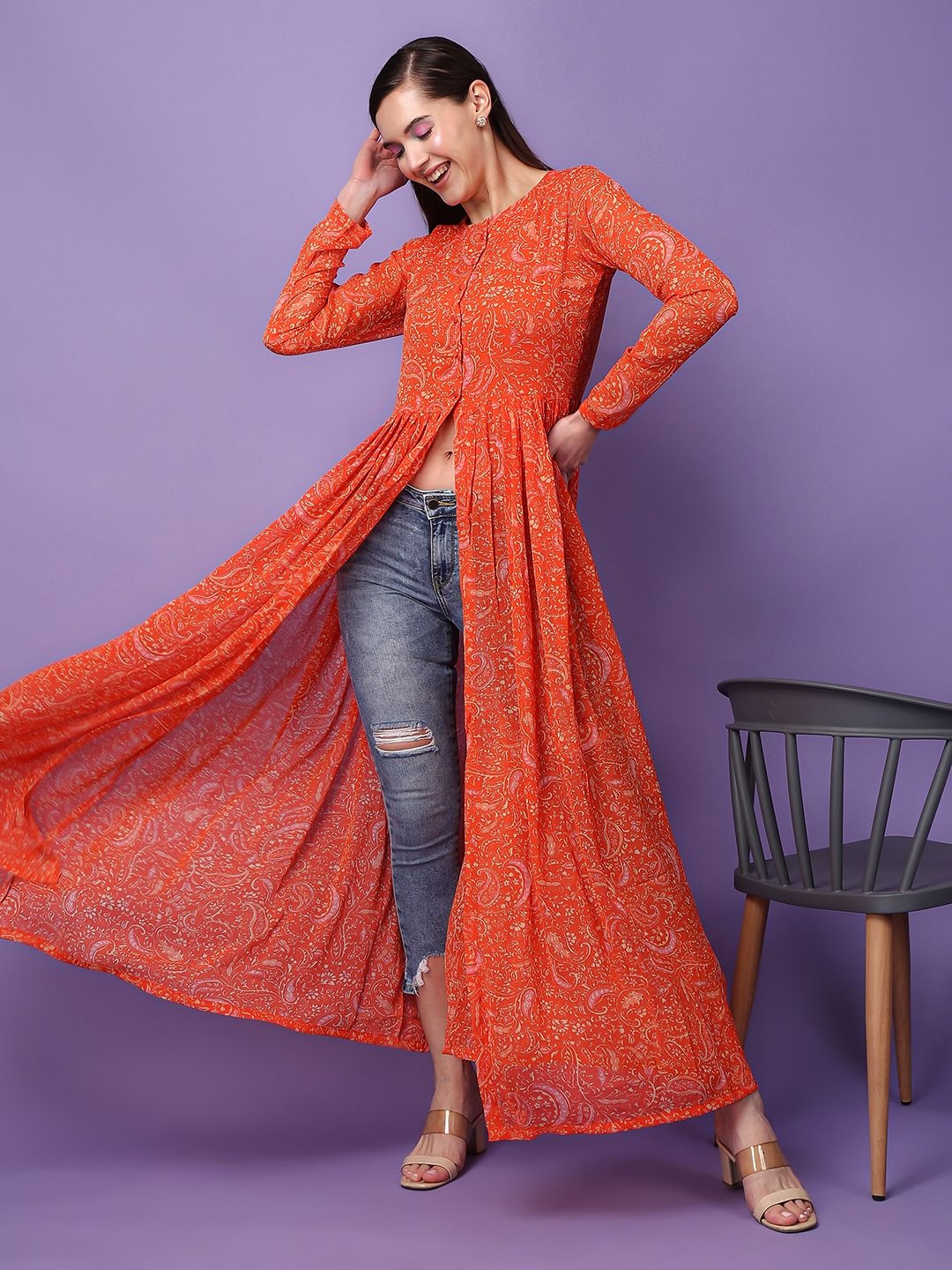 

Moda Rapido Sunrise Paisley Printed High Slit Round Neck Chiffon A-Line Kurta, Orange