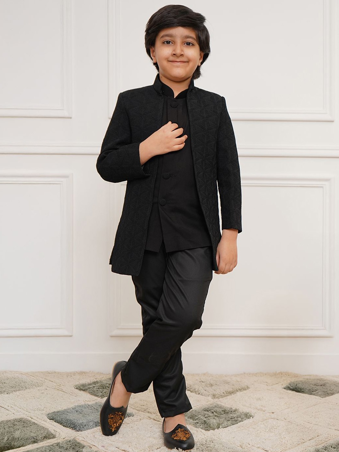 

Vastramay Boys Slim Fit Embroidered Indowestern Set, Black