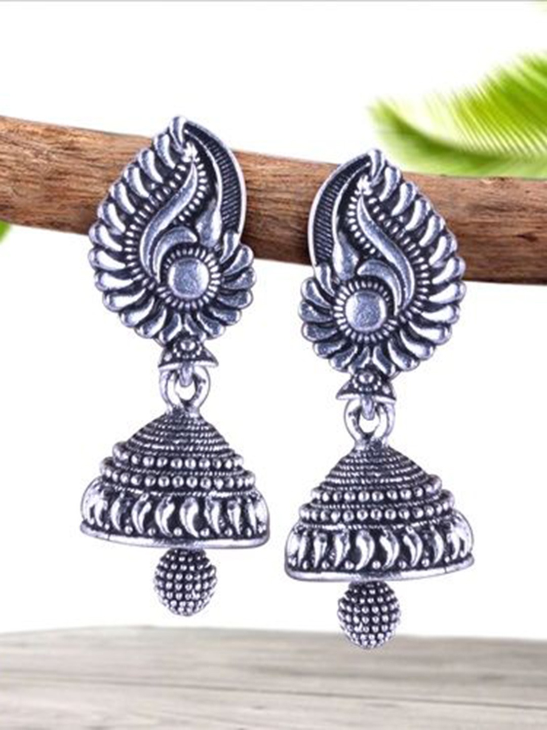 

DIVASTRI Set Of 5 Silver-Plated Floral Shaped Oxidised Jhumkas