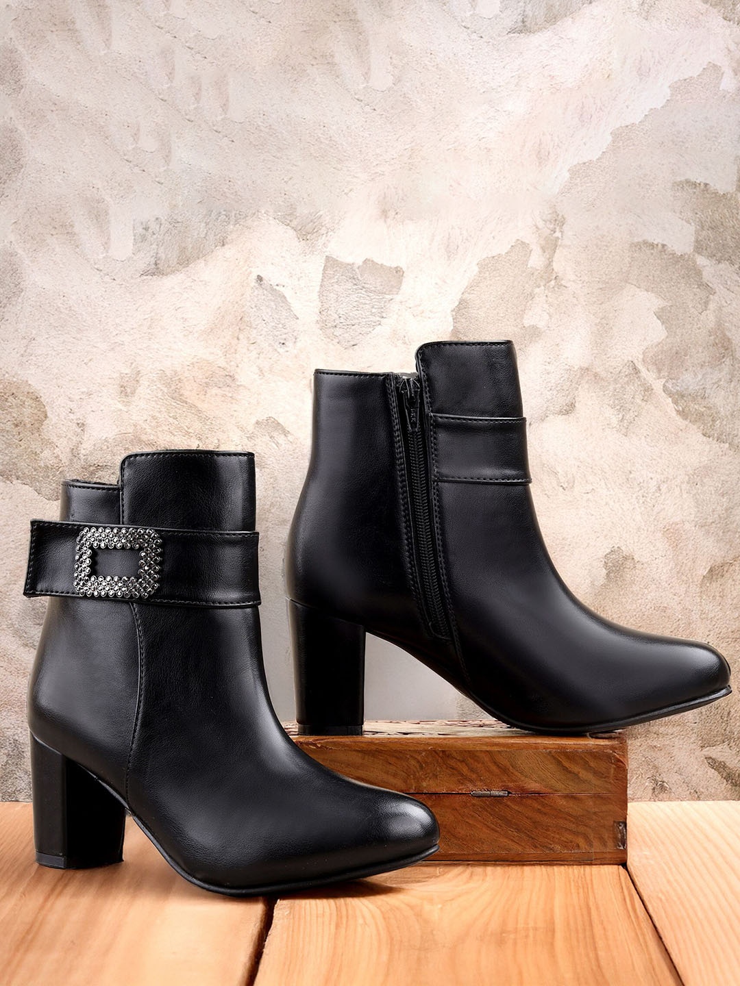 

Bxxy Women High-Ankle Zipper Boots with Decorative Buckle, Black