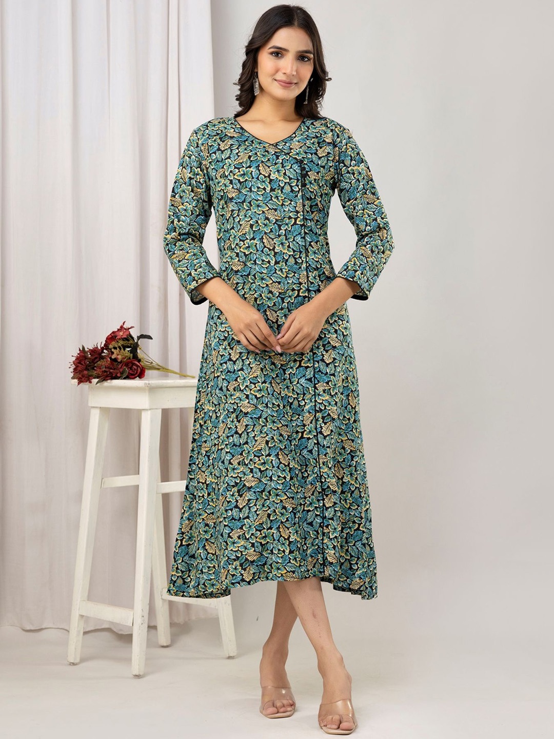 

GUDWEARS Women Floral Printed Mirror Work Floral Anarkali Kurta, Lime green