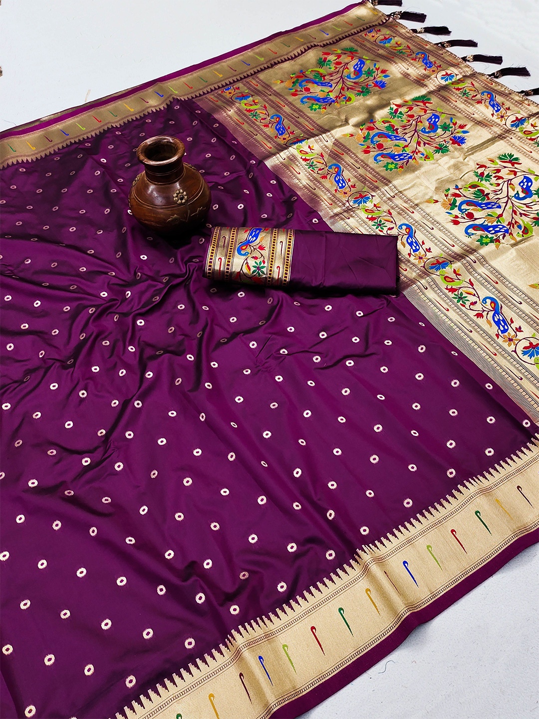 

ZIBLON Ethnic Motifs Zari Silk Blend Kanjeevaram Saree, Purple