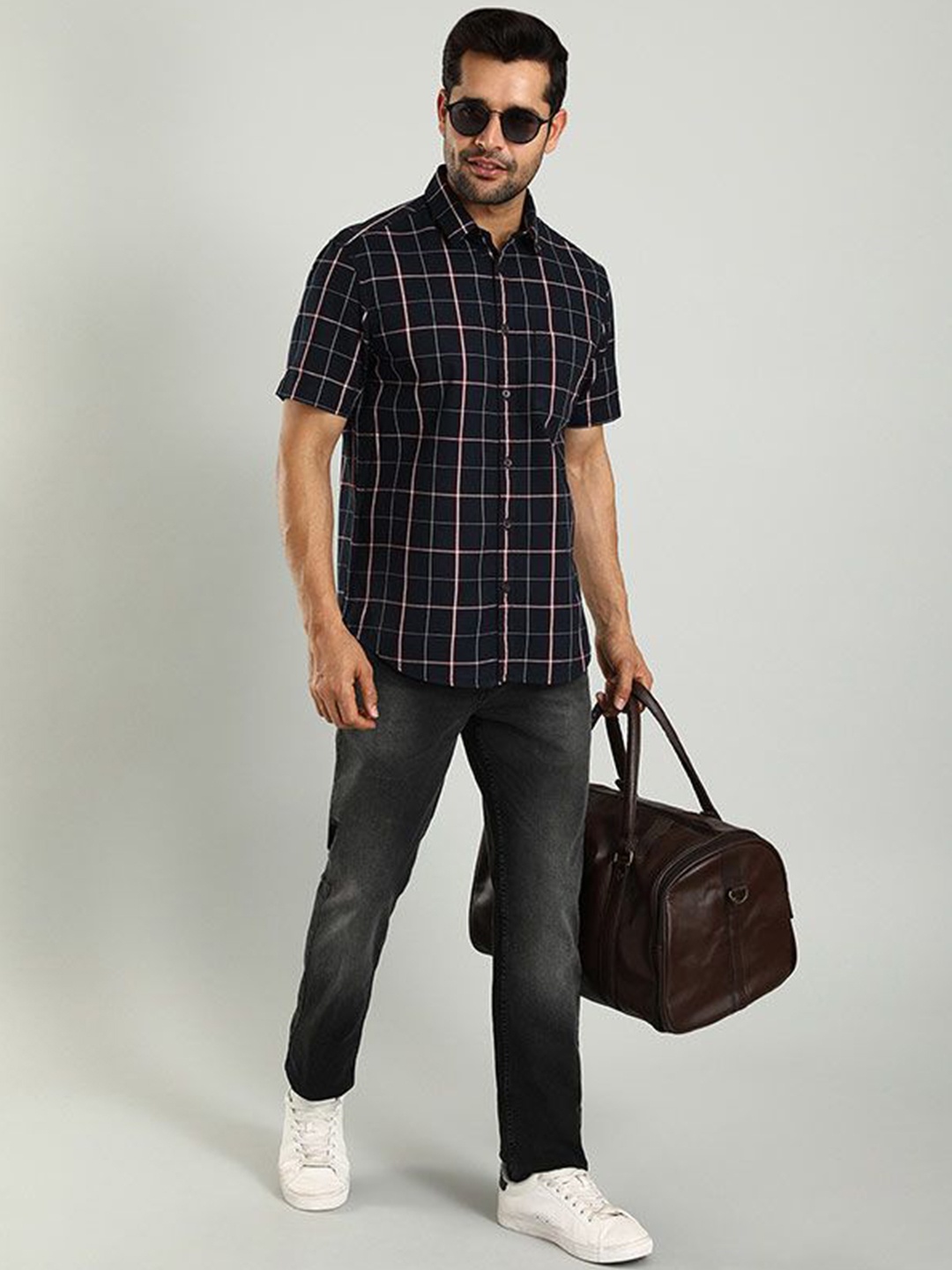 

Indian Terrain Men Classic Slim Fit Tartan Checks Opaque Checked Casual Shirt, Blue