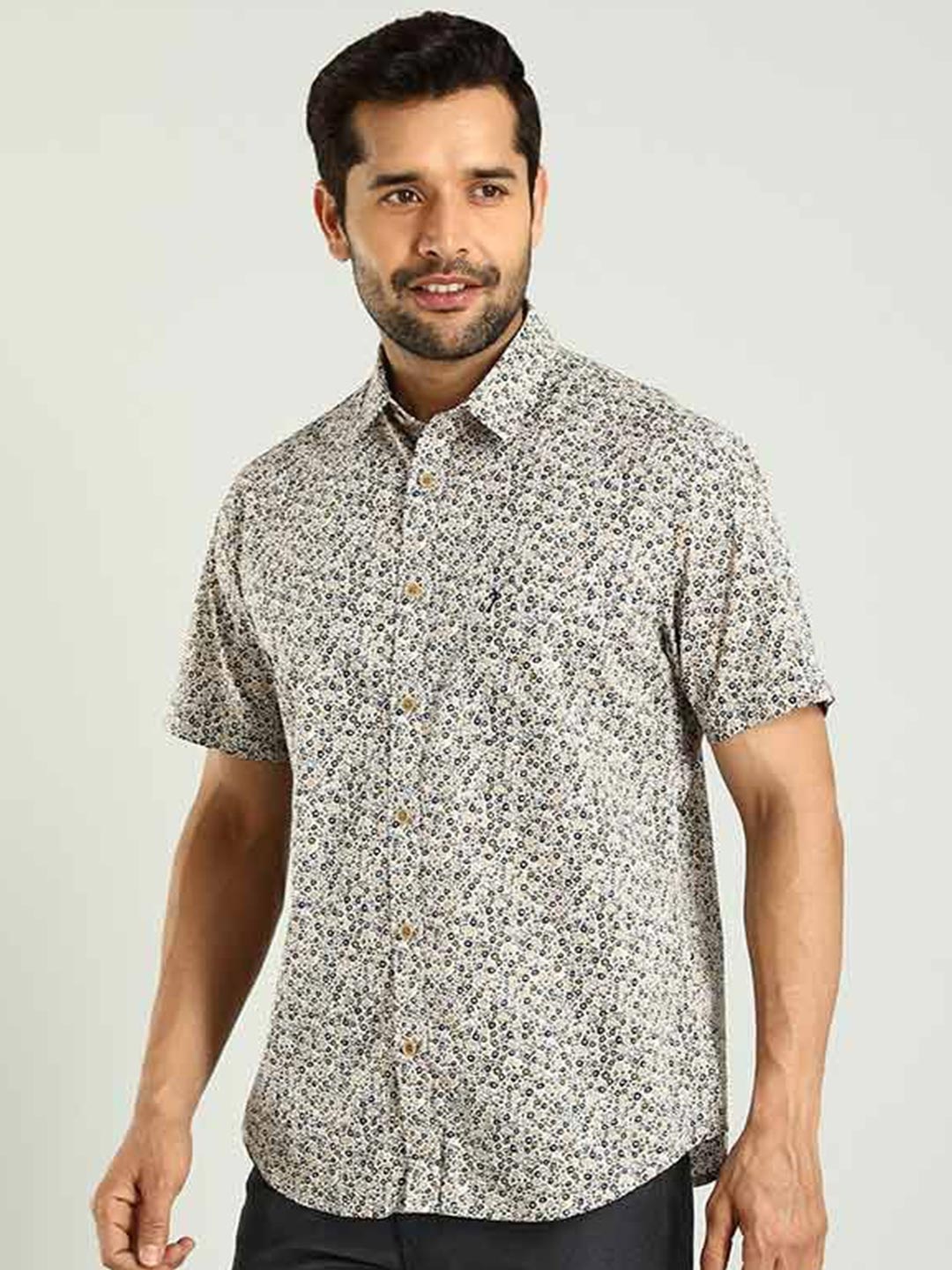 

Indian Terrain Men Classic Slim Fit Floral Opaque Printed Casual Shirt, White